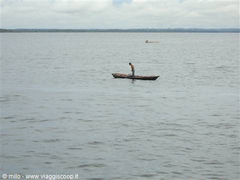 lancia nel rio negro - manaus