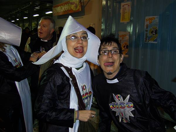 la curia era con noi!