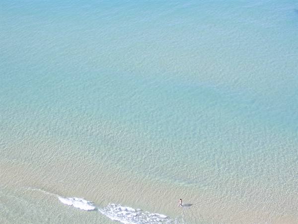 solitario in spiaggia