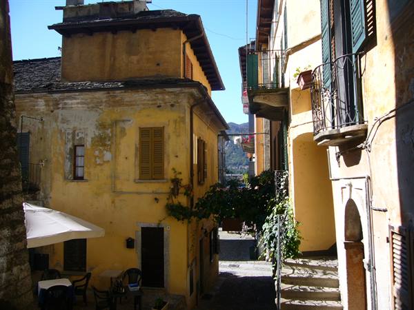 ORTA - PER LE VIE