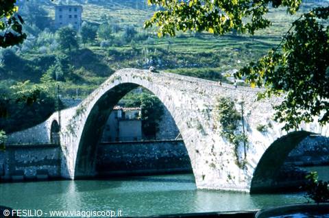 BORGO A MOZZANO - IL PONTE DEL DIAVOLO