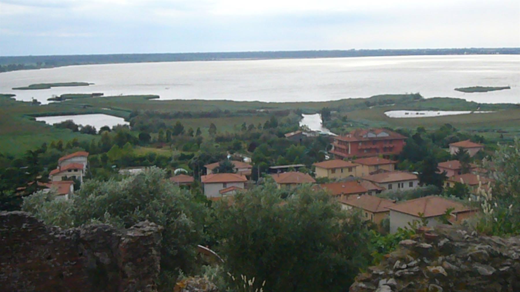 MASSACIUCCOLI - IL LAGO