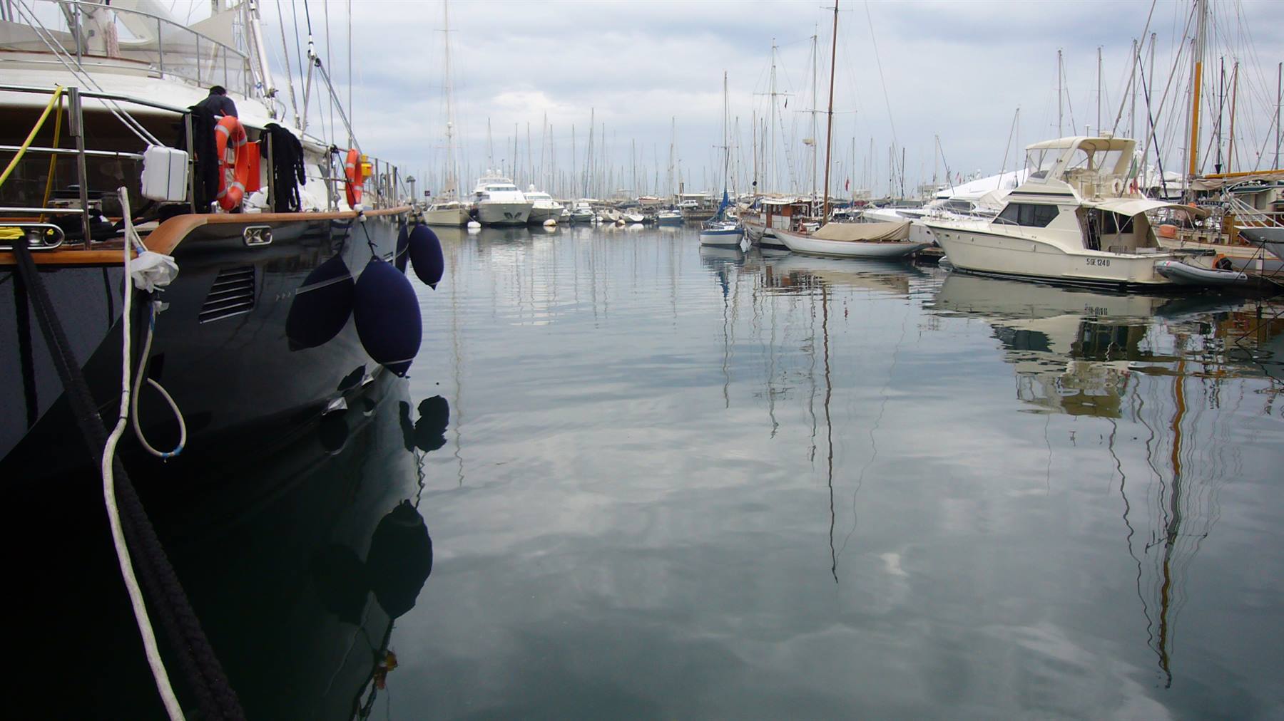 VIAREGGIO IL PORTO CANALE