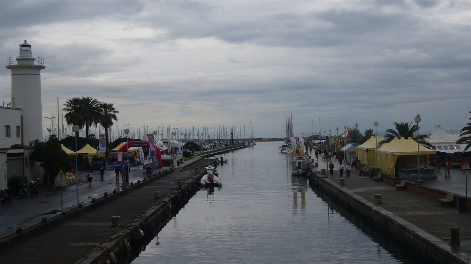 VIAREGGIO IL PORTO CANALE