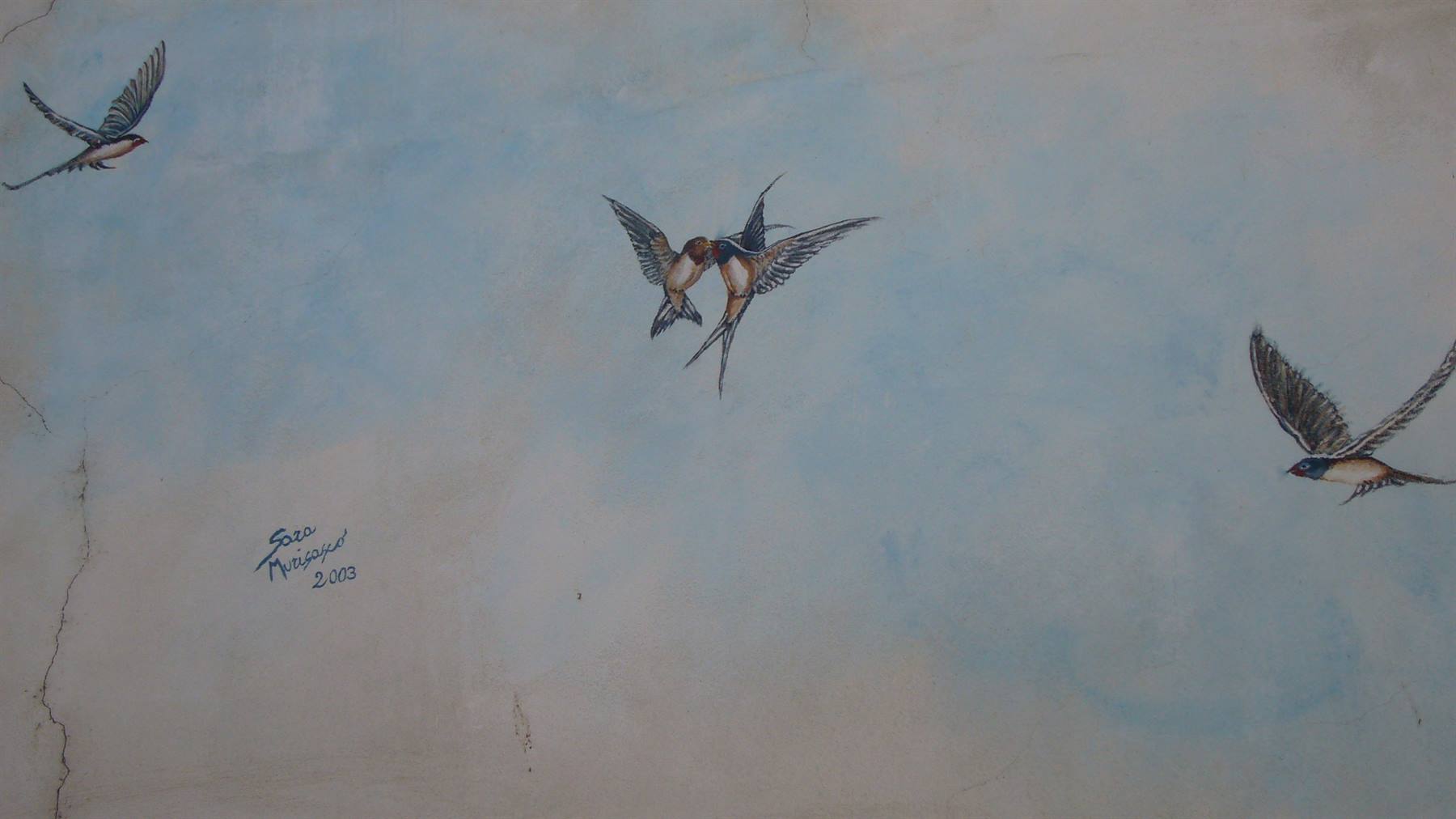 Affresco di rondini che volano su fondo azzurro, firmato e datato 2003
