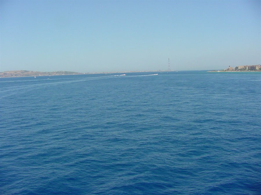 LO STRETTO DI MESSINA