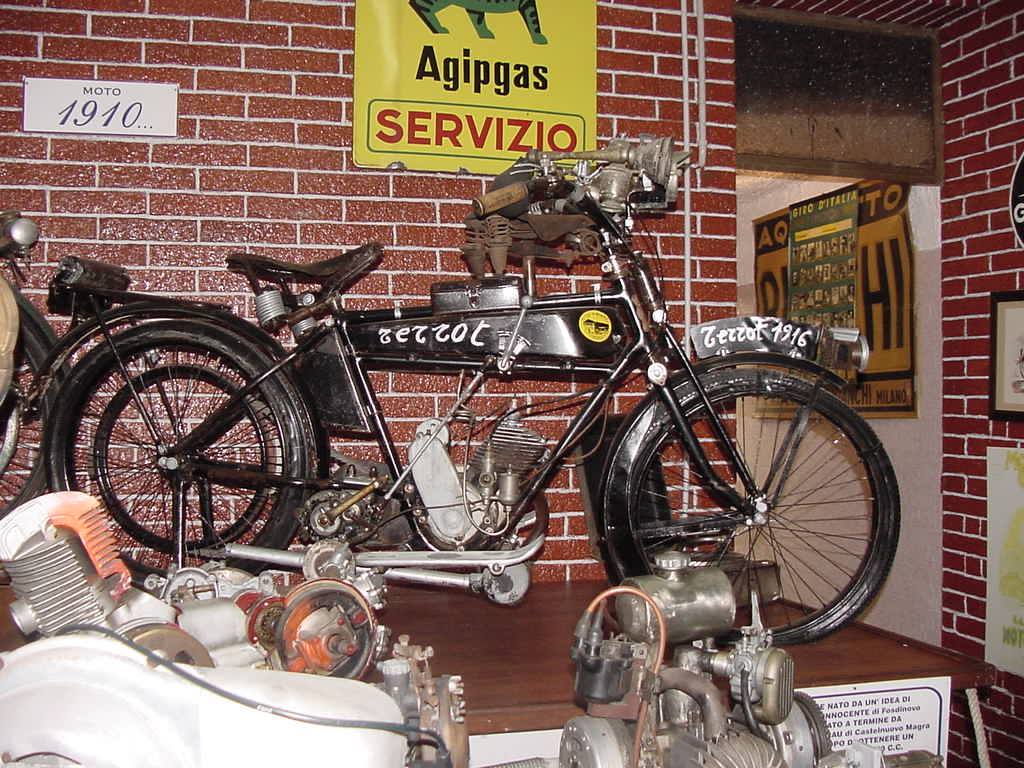 MOTO DEL 1010
