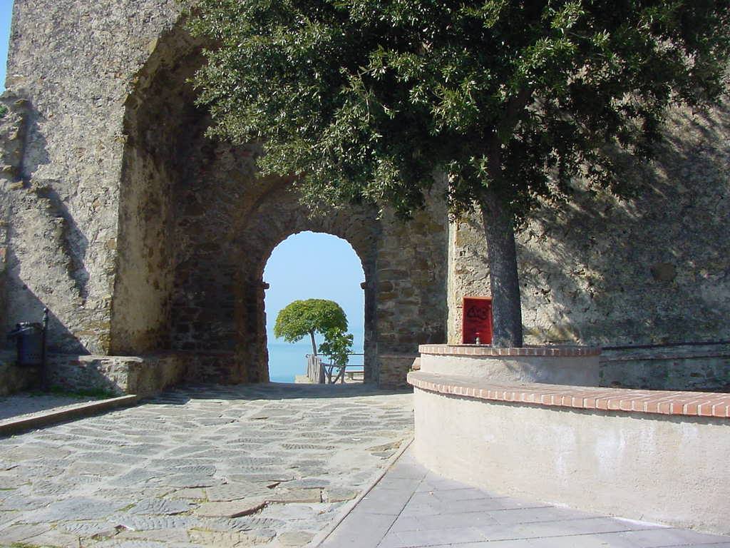 DAL CASTELLO