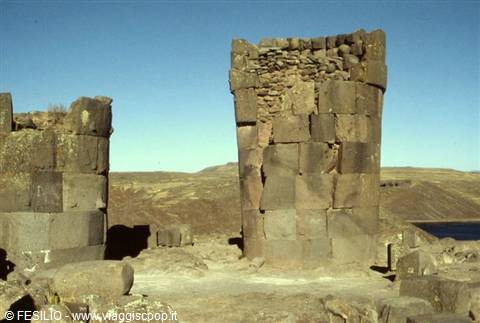 SILLUSTANI - TOMBE
