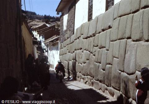 CUZCO - MURO INCAS