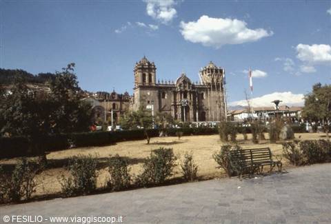 CUZCO - PLAZA DE ARMAS