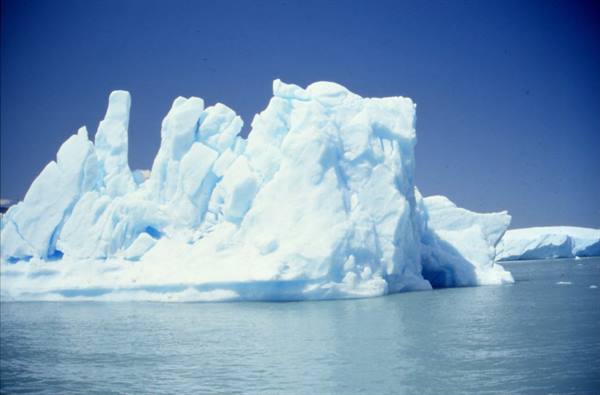 TRA GLI ICEBERG DEL LAGO ARGENTINO
