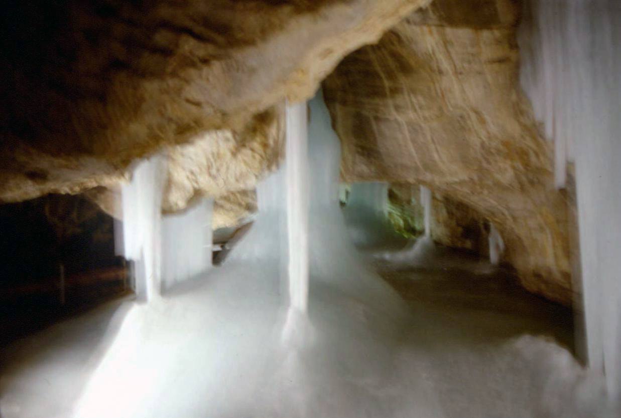 GROTTA DI GHIACCIO DI DEMANOVSKA