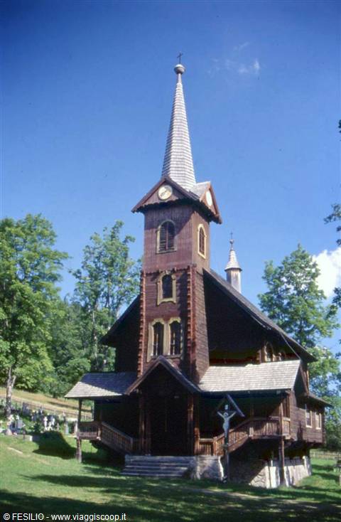 JAVORINA CHIESA IN LEGNO