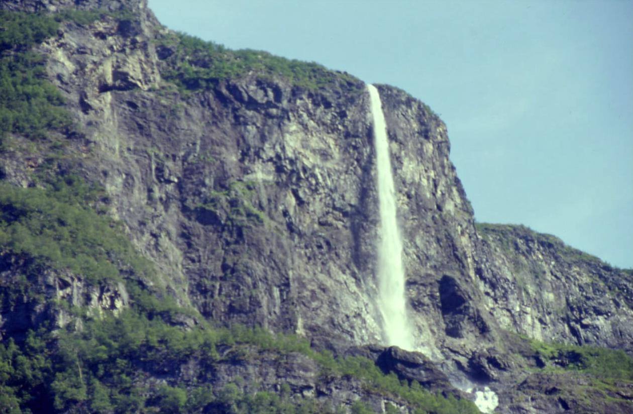 GUDVANGEN - LA CASCATA