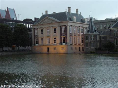 DEN HAAG