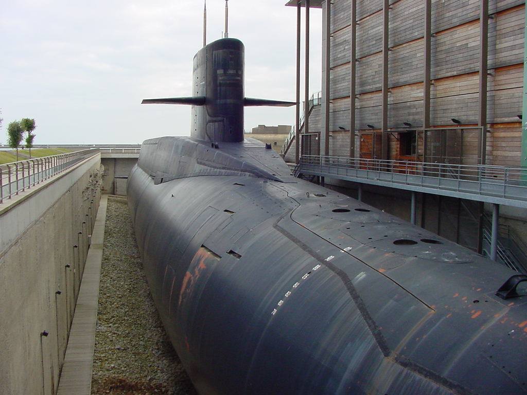 CHERBOURG - MUSEO DEL MARE - SOMEMRGIBILE ATOMICO