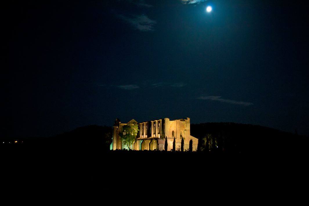 San Galgano di notte
