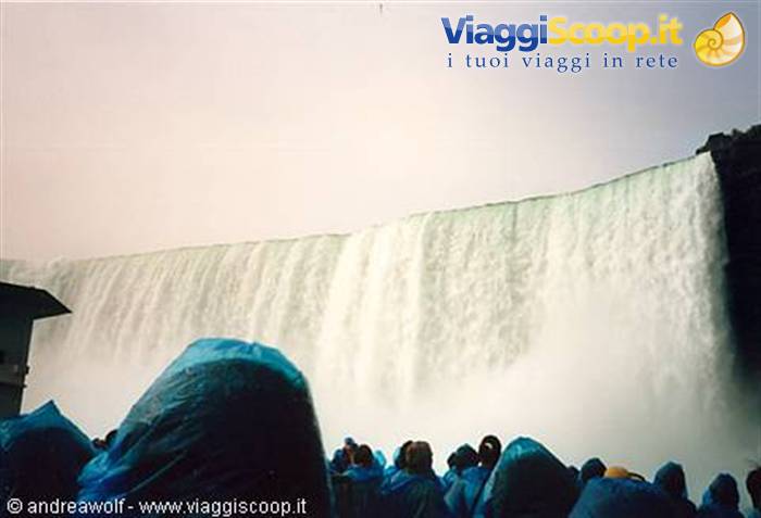 Le cascate del Niagara viste dal...basso!