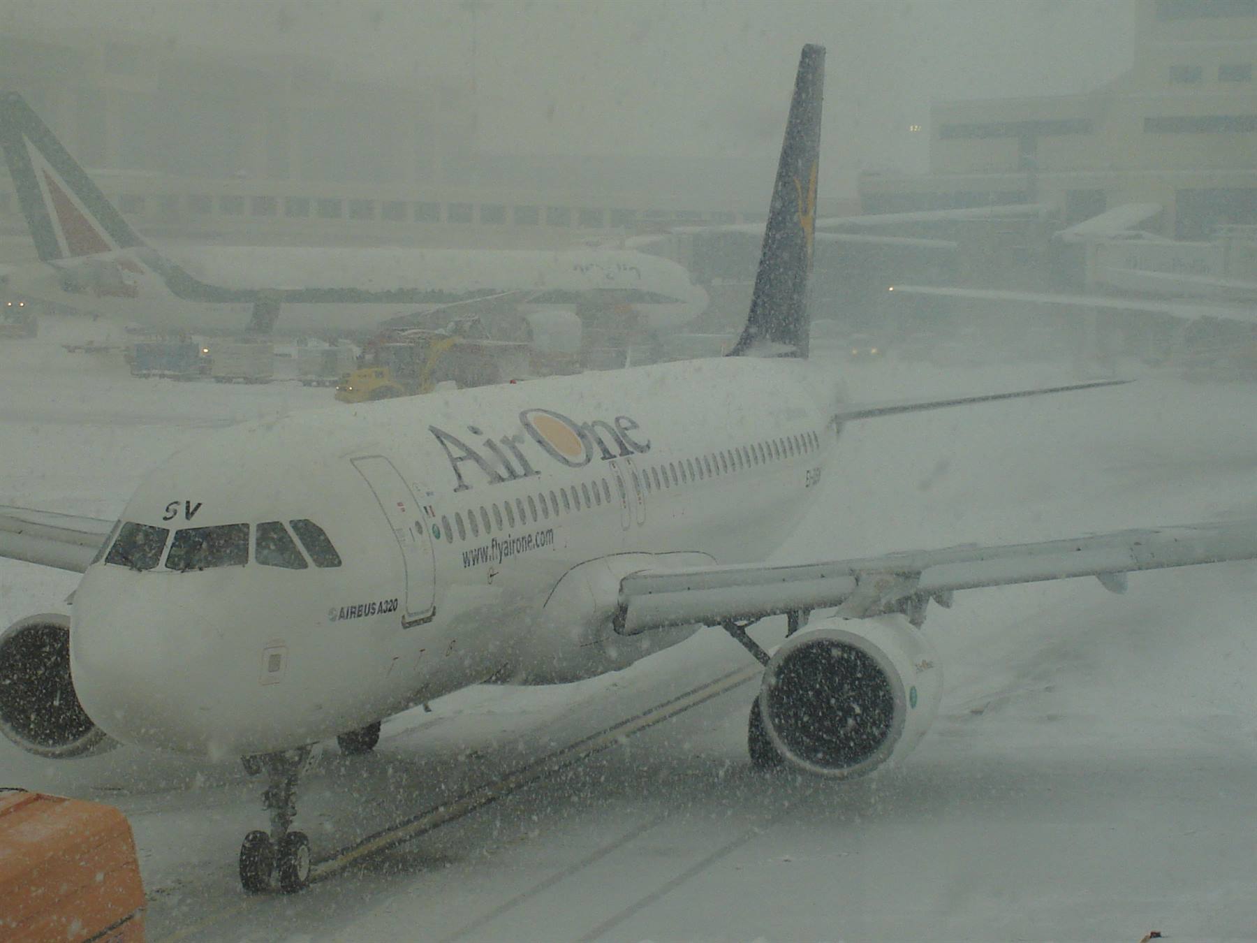 A Malpensa, fitta nevicata
