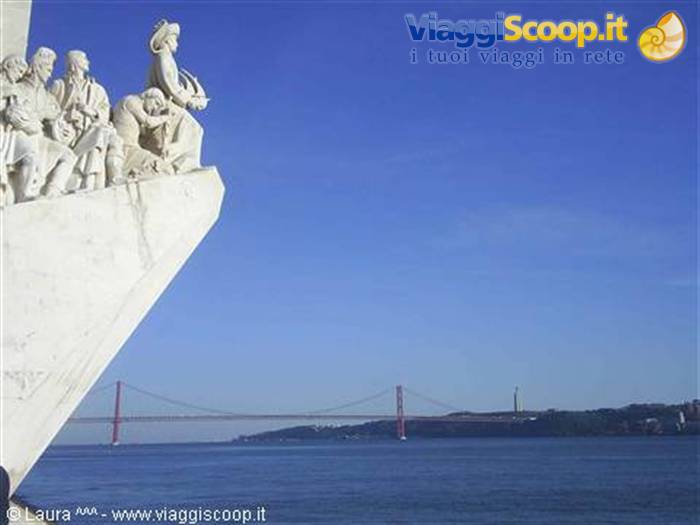 MONUMENTO DOS DESCOMBRIMENTOS E PONTE 25 ABRIL