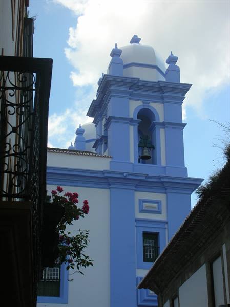 Scorcio "chiesa pervinca"