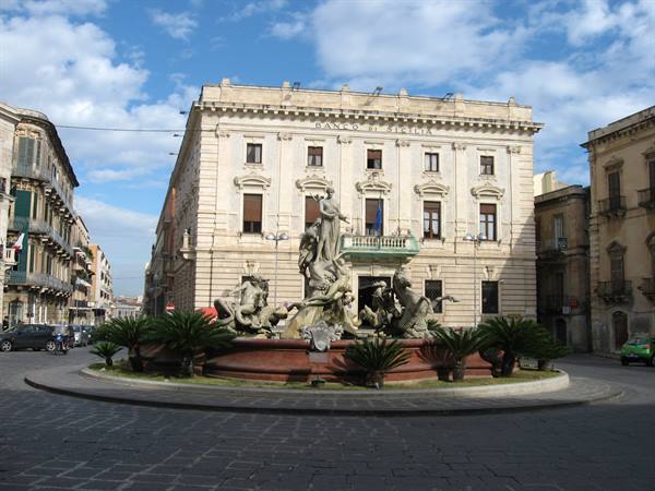 Siracusa : Piazza Archimede