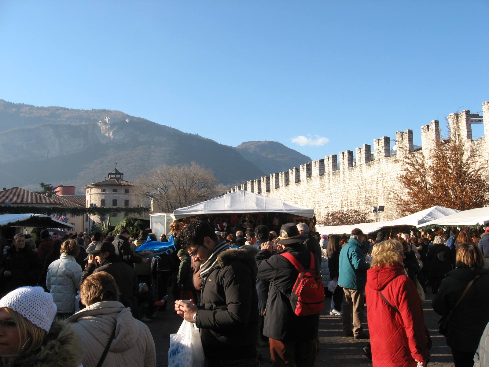 Trento : il Mercatino di Natale e Fiera di Santa Lucia