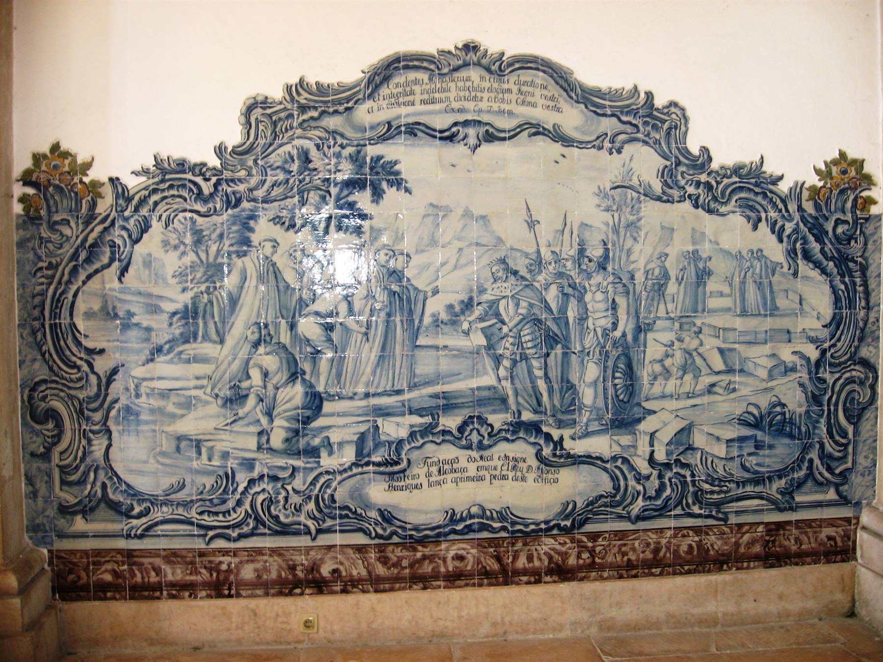 Alcobaca : la chiesa e gli azuleios