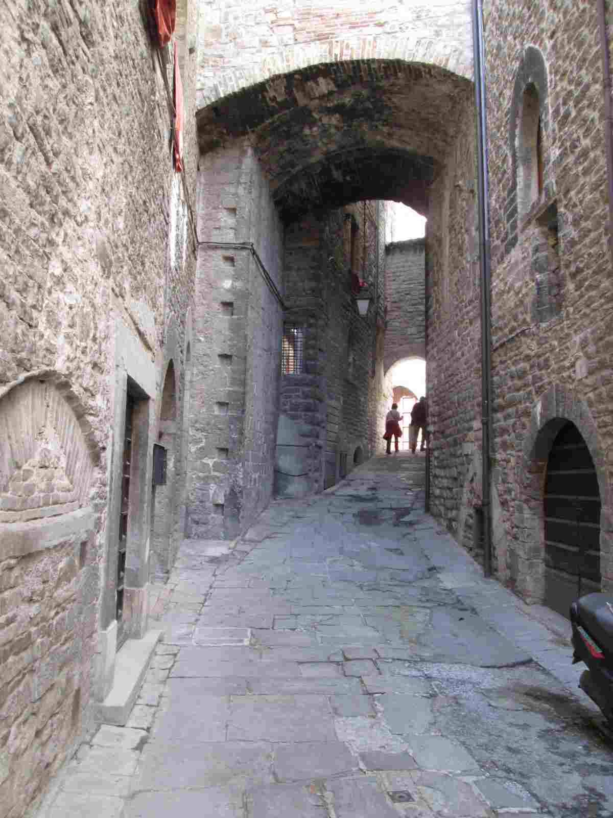 Una strada di Gubbio