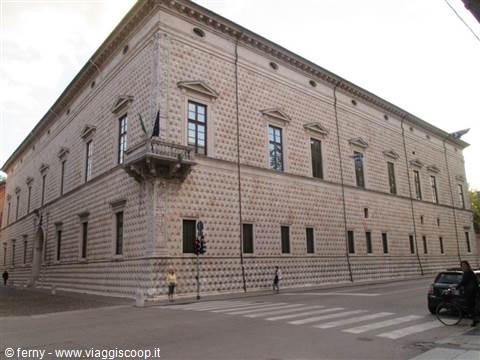 Palazzo Diamanti