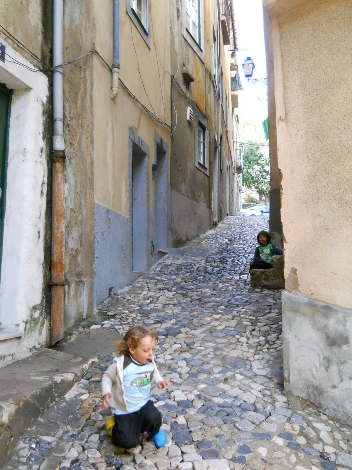 Lisbona - un angolo dell'Alfama