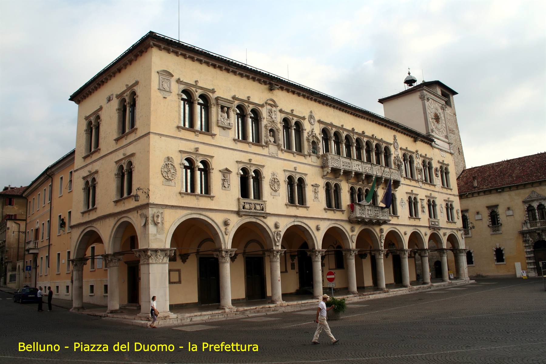 Belluno - Piazza del Duomo - La Prefettura