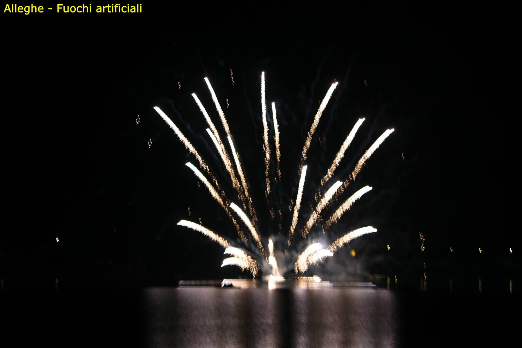 Alleghe - i fuochi artificiali