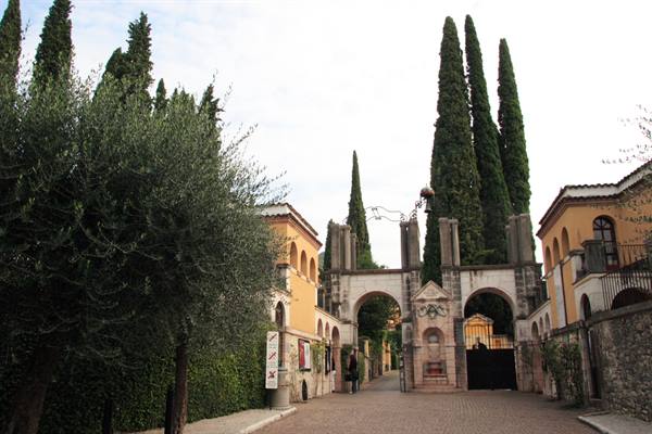 Gardone Riviera - entrata principale del Vittoriale