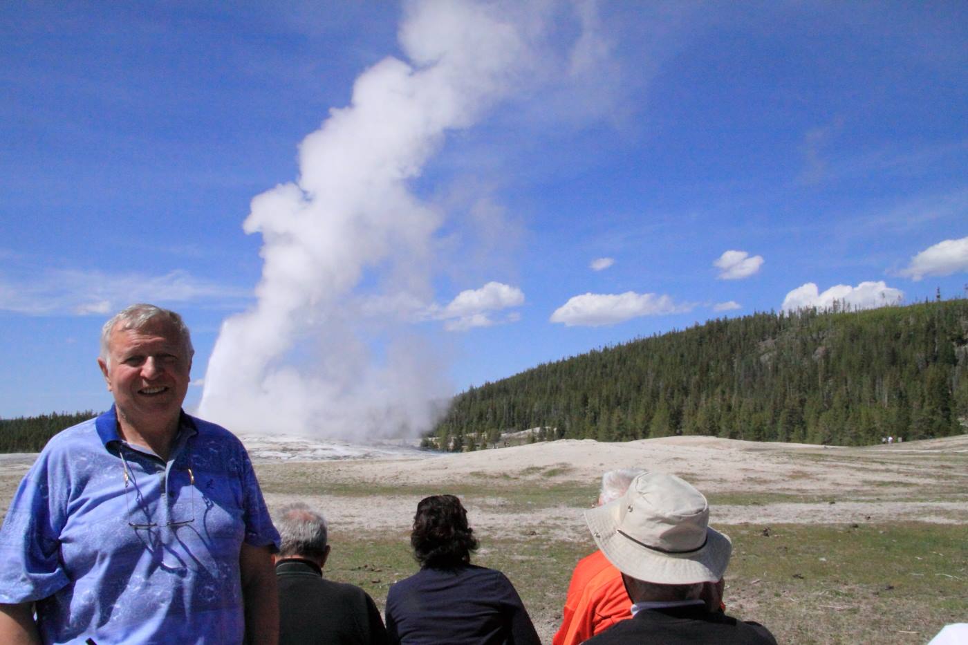 Yellostone Park - Old Faithful Geyser Basin