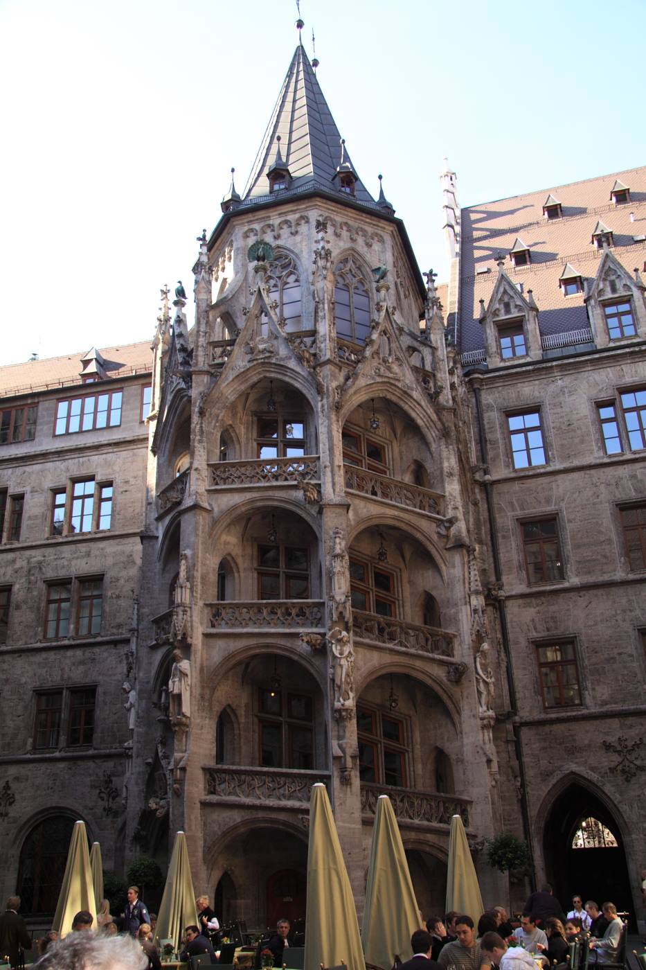 Monaco - Neues Rathaus - cortile interno