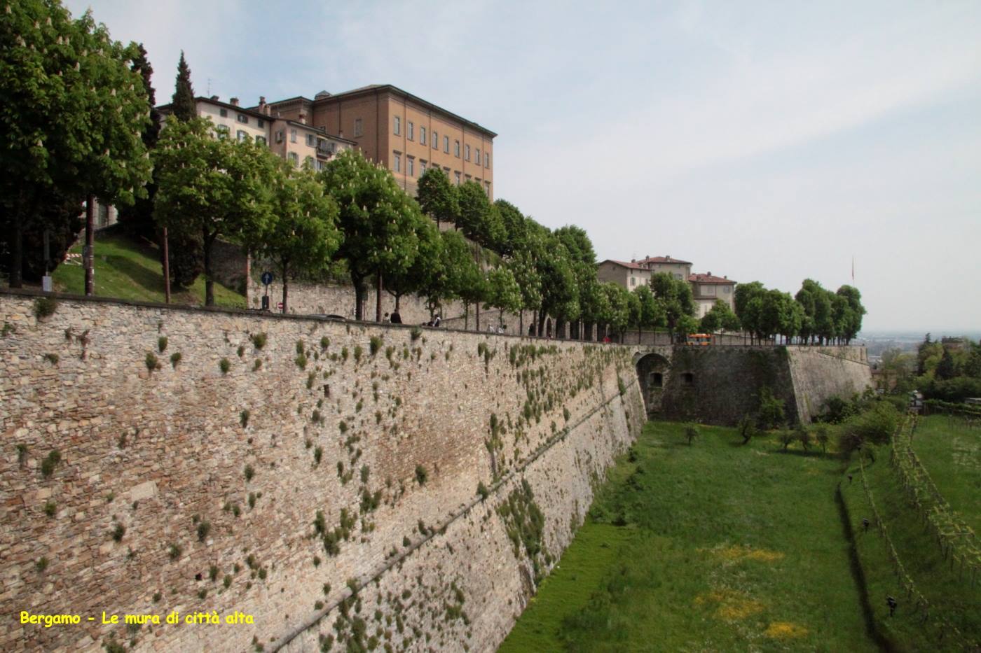 Bergamo - le mura della città alta