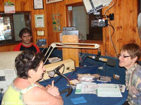 Intervista alla trasmissione in italiano di radio Tacuarembò.