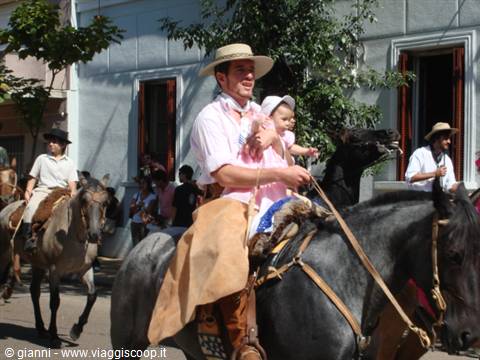 ... non sembra che siano nati a cavallo... sono nati a cavallo!
