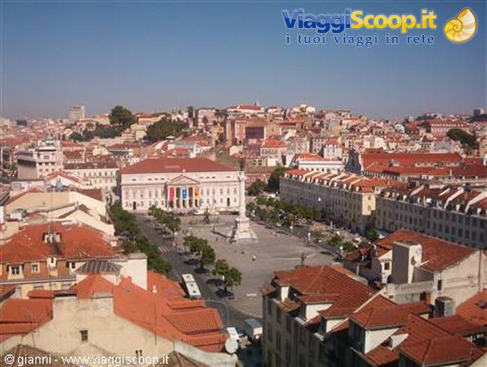 Il Rossio visto dalla terrazza dell'ascensore del Carmo