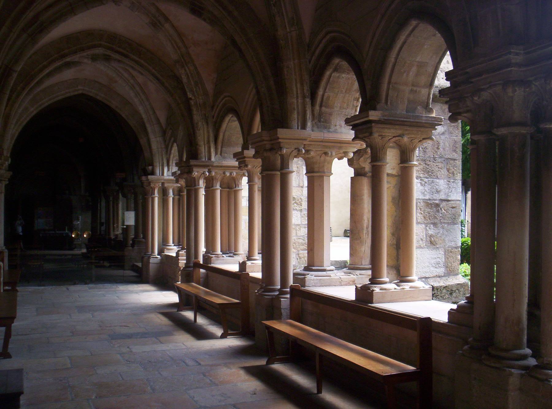 Beaune, Chiostro della Cattedrale