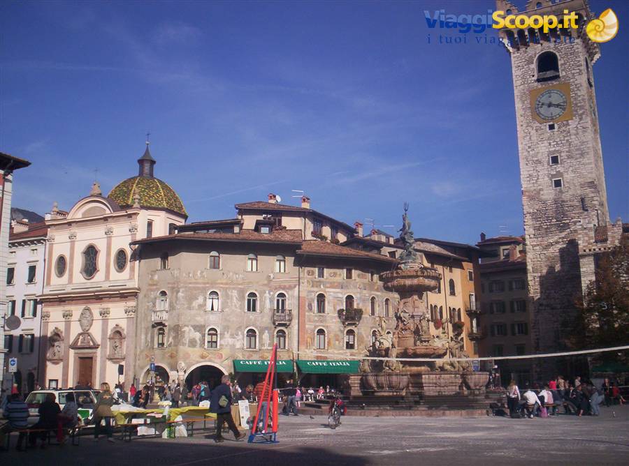 Trento, Piazza Cesare Battisti