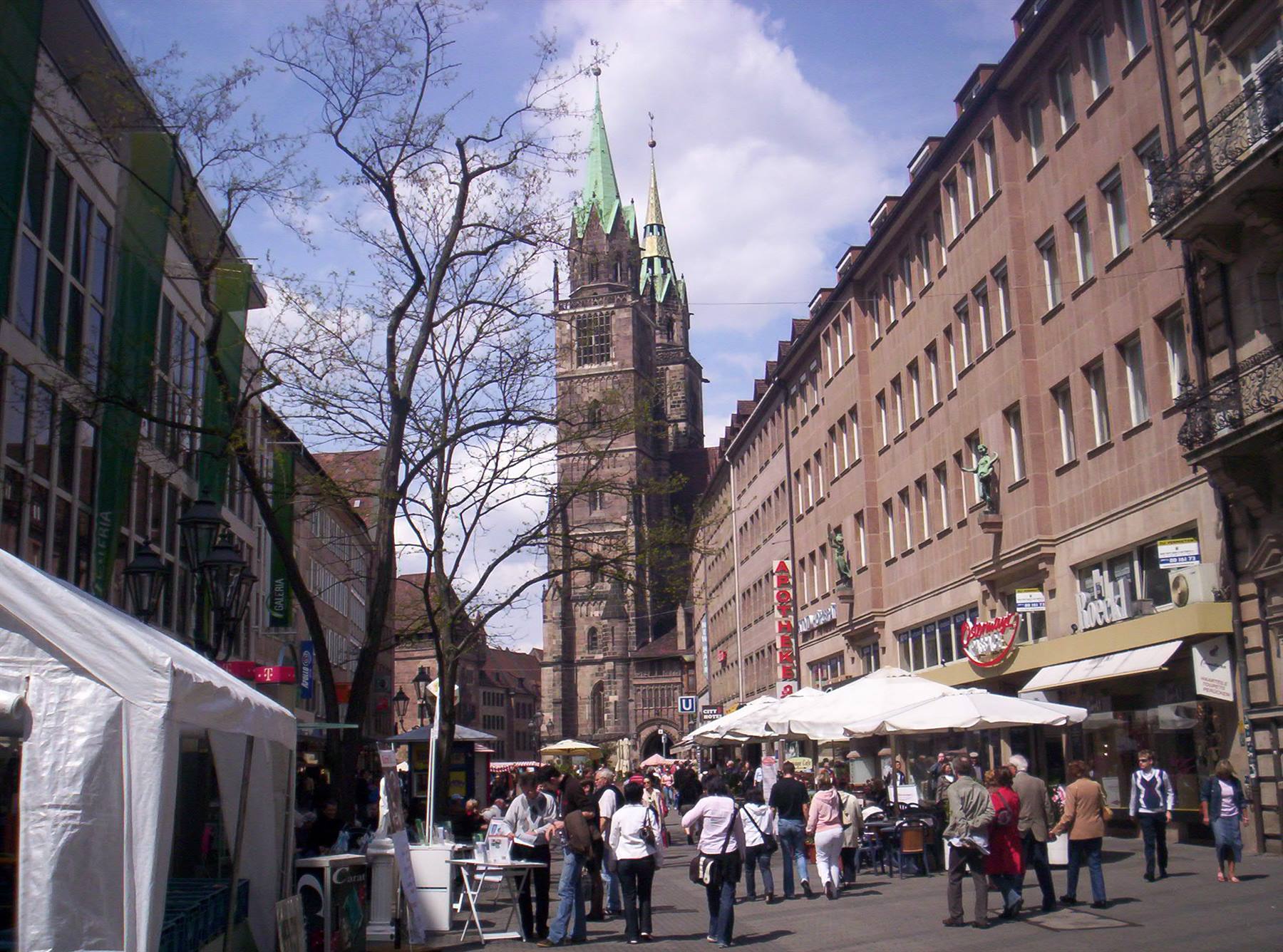 Nurnberg, Konigstrasse e chiesa di Sainkt-Lorenz