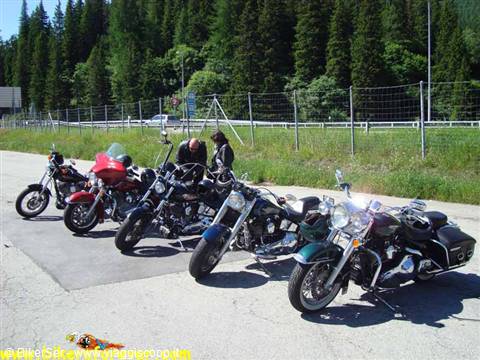 Pausa prima di affrontare il passo del San Bernardino