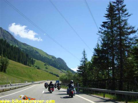 Verso Thusis