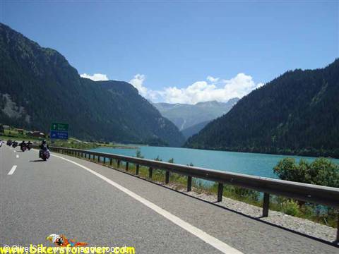 Verso Thusis