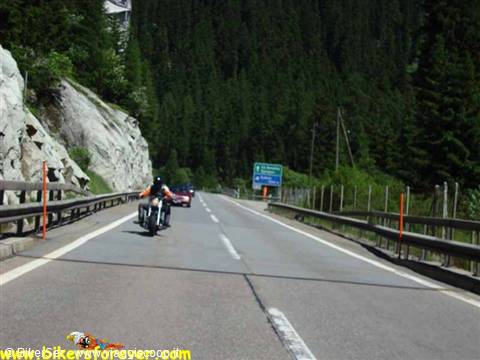 Verso Thusis