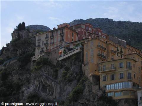 una casa in montagna