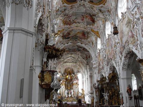 interno della chiesa di Rottenbuch